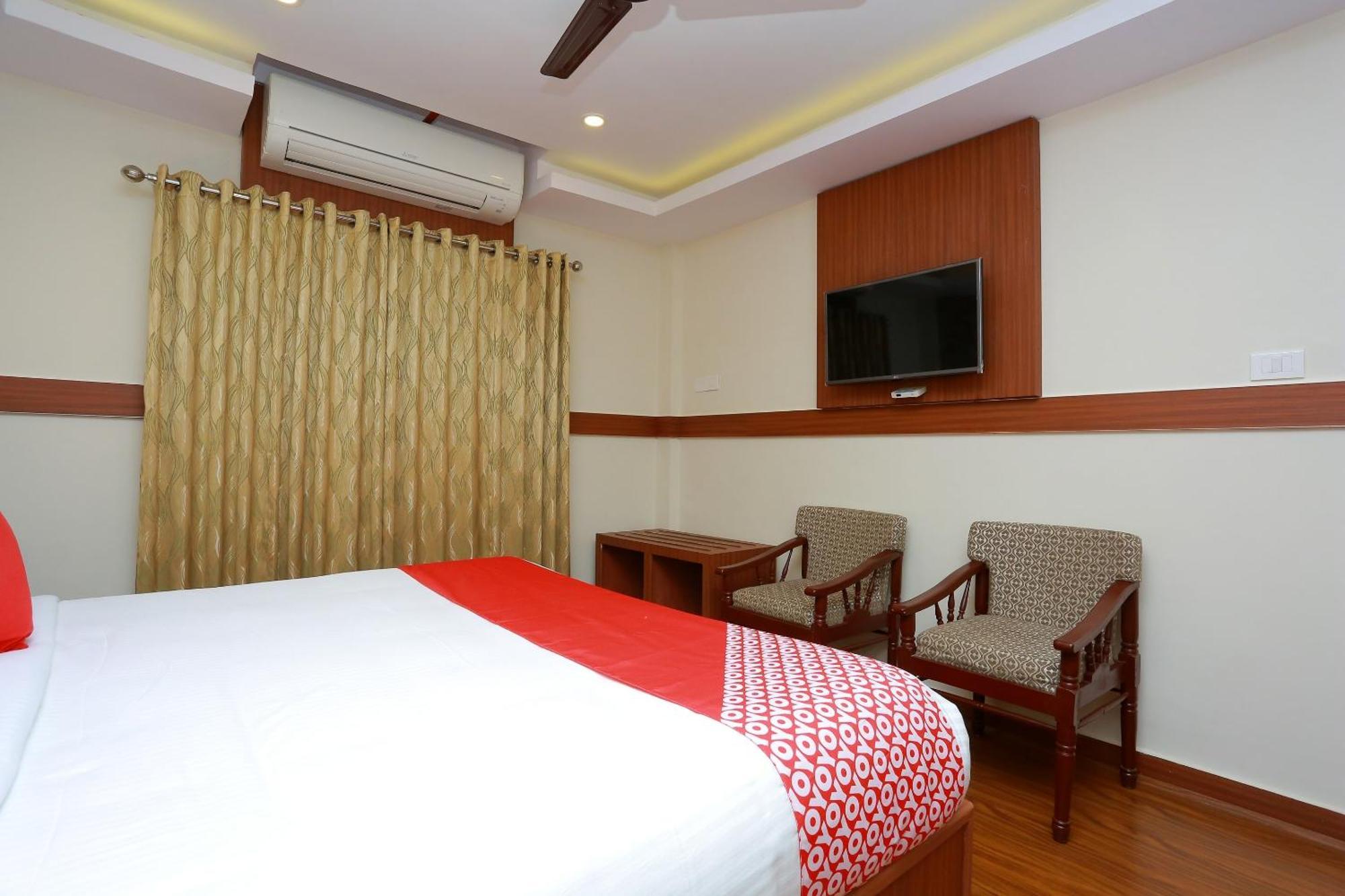 Capital O Kovilakam Residency Hotel Thrissur Exterior photo