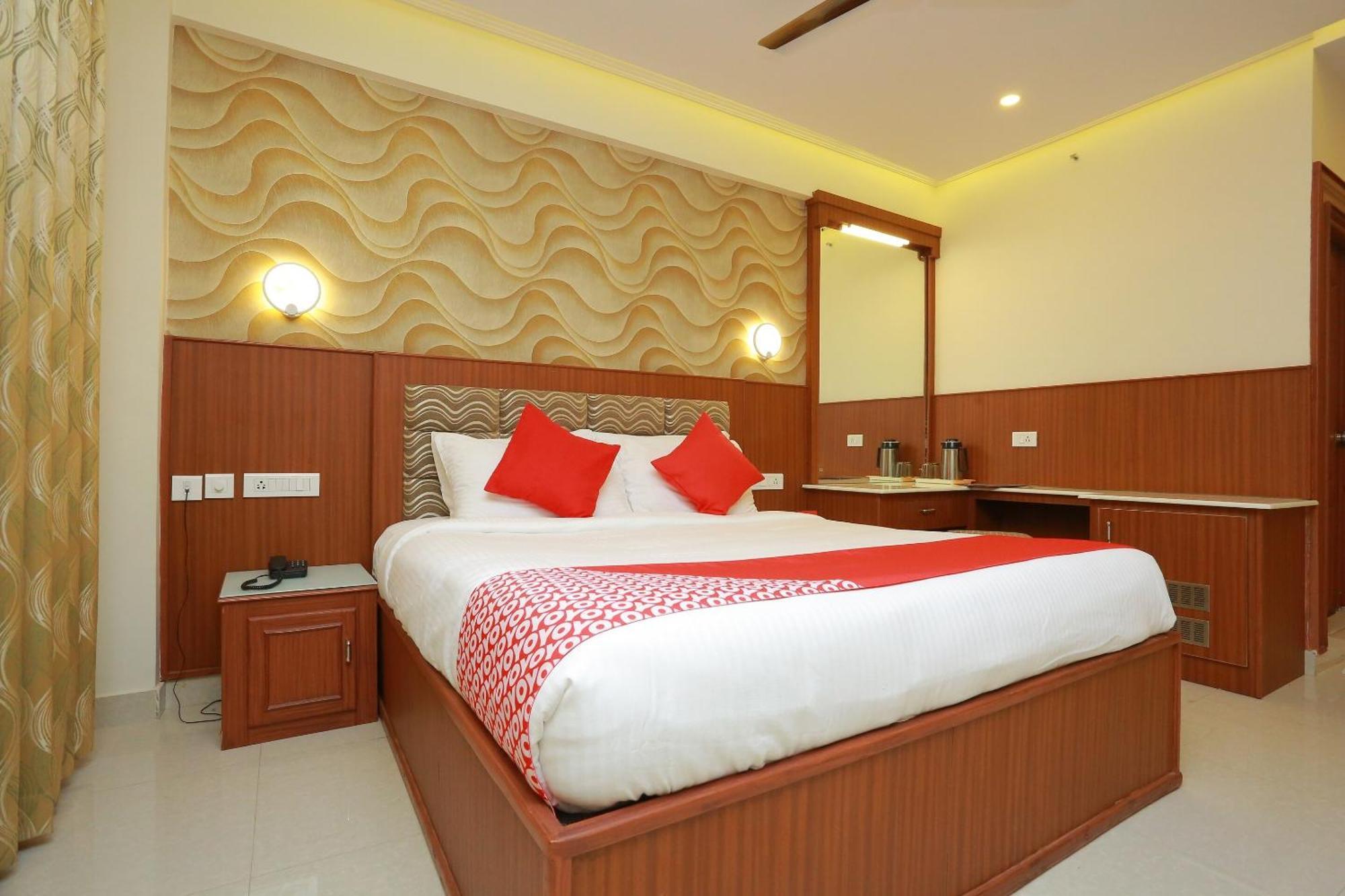 Capital O Kovilakam Residency Thrissur Exterior photo